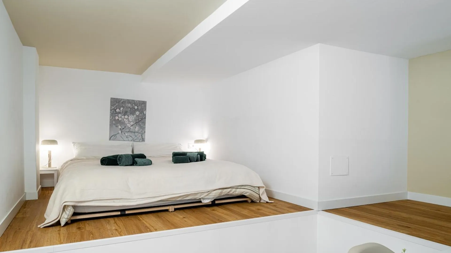 Lucy'S Loft - Mm3 Apartment San Donato Milanese 0*,  Italy